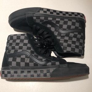 Vans shoes checkerboard SK8-HI RE-issue.